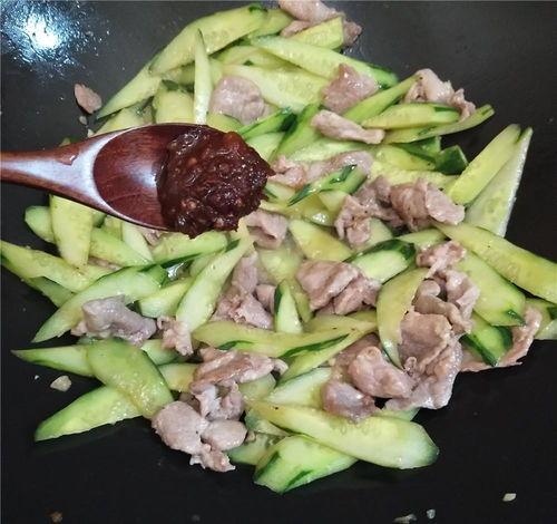 娛樂(lè)吃瓜醬找出5個(gè)錯(cuò)誤,娛樂(lè)吃瓜醬五宗“瓜”錯(cuò)誤揭秘