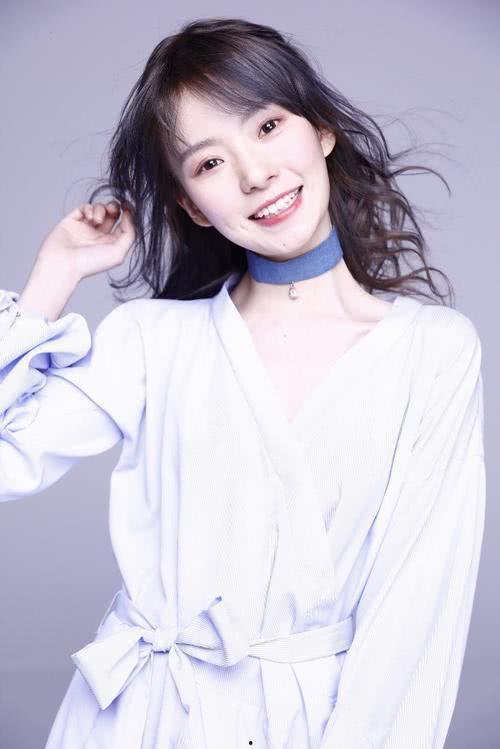 娛樂(lè)吃瓜姐陳卓璇,娛樂(lè)吃瓜界的風(fēng)云人物