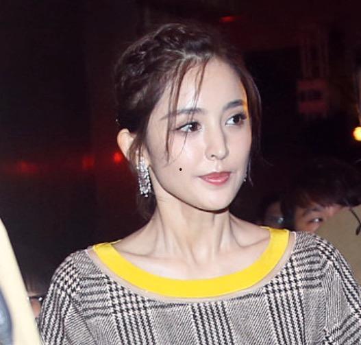 女朋友喜歡吃娛樂圈的瓜,她心中的甜蜜圈粉瞬間