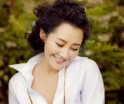 娛樂圈吃瓜君許晴小說,娛樂圈的瓜田秘聞