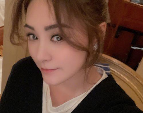 她為了吃瓜進(jìn)娛樂(lè)圈,她毅然踏入娛樂(lè)圈