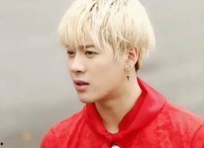 娛樂(lè)主播吃瓜說(shuō)檀健次,主播吃瓜熱議，揭秘明星幕后故事