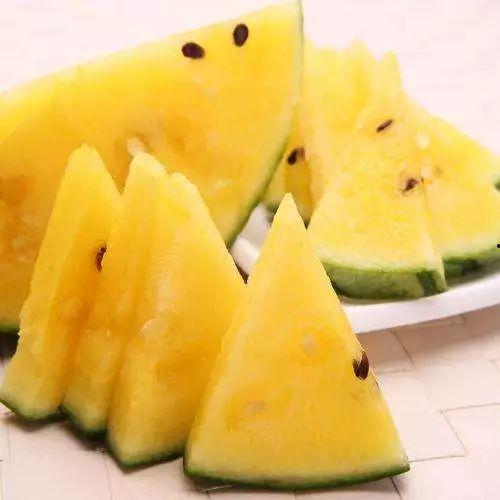 吃瓜娛樂(lè)圈素材哪里找,揭秘?zé)衢T素材搜集秘籍